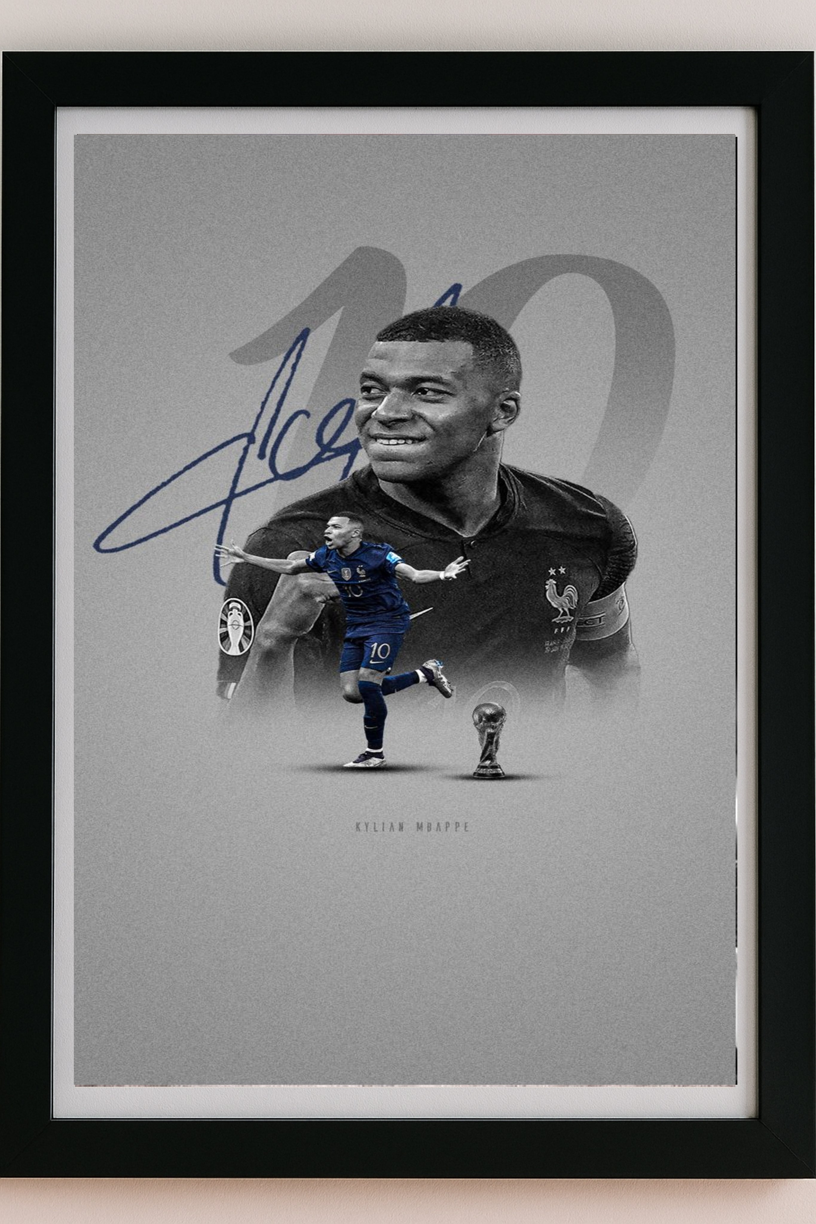 Mbappé's photo frame